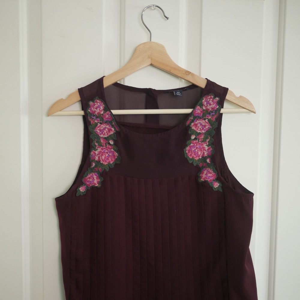 American Eagle crosssitch top